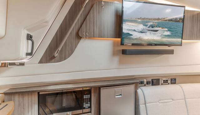 Ciao Bella yacht for sale 44