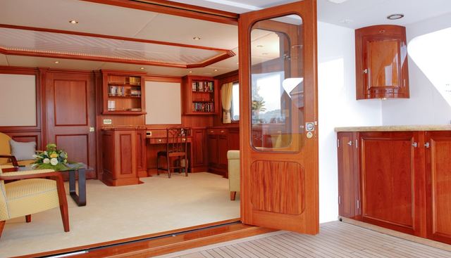 LA REINA DEL MAR yacht for sale 9
