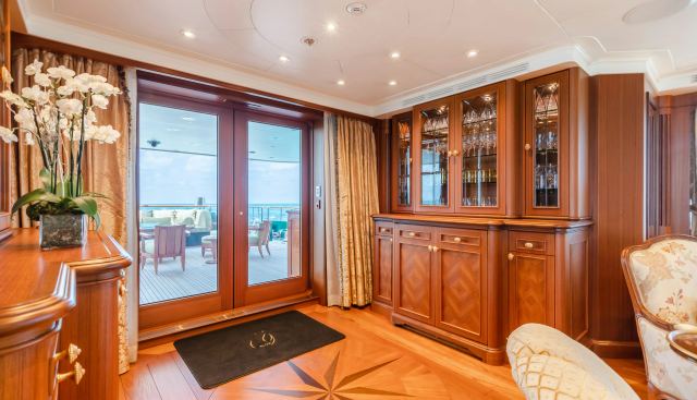 Shadowl yacht for sale 34