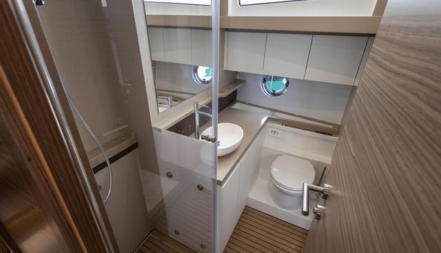 GL45FLY-76 yacht for sale 45