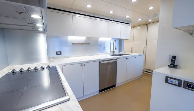 EVELYN P yacht for sale 24