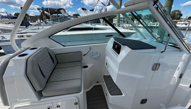 Luna Sea yacht for sale 23