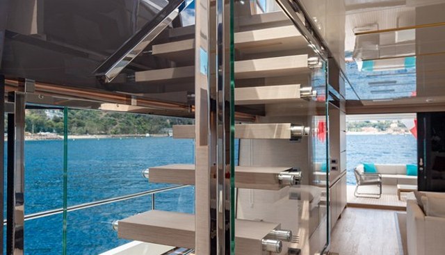 REGINE OF CANNES yacht for sale 9