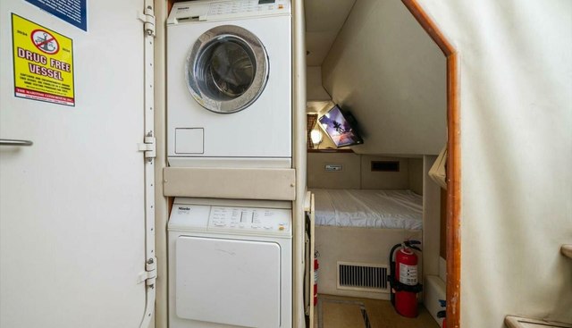 VANGUARD yacht for sale 59