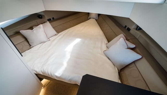 Robin's Nest yacht for sale 130