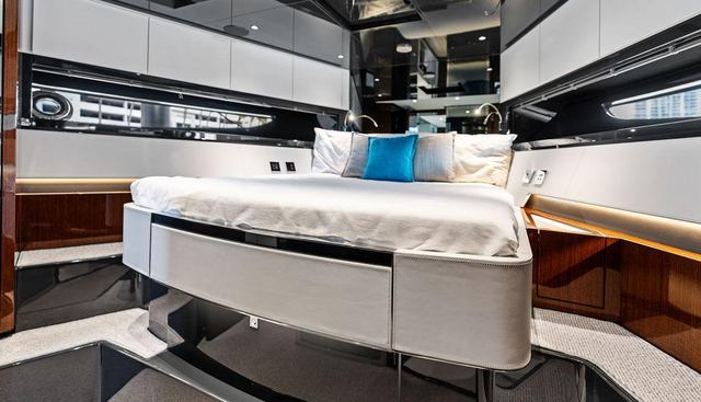 CLUB T yacht for sale 47