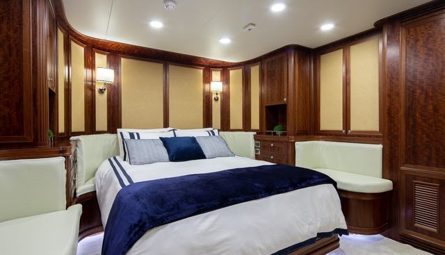 BEYOND CAPRICORN yacht for sale 14