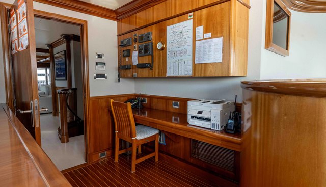 LUCY yacht for sale 24