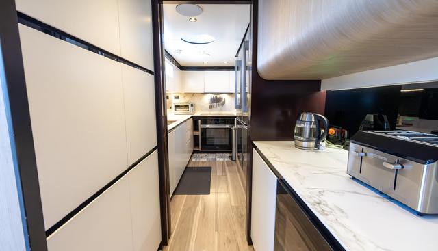 CAPTAIN MORGAN II yacht for sale 77