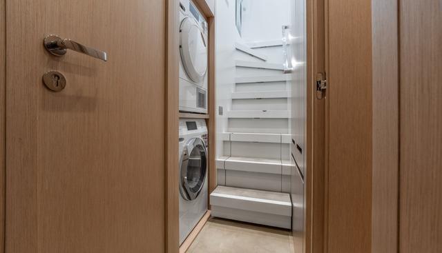 ICE OF LONDON yacht for sale 49