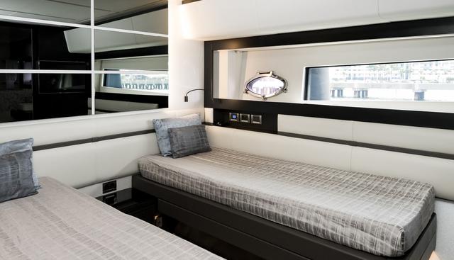 QUEEN B SPORT yacht for sale 20