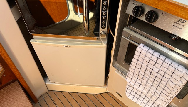 Crystal Blue yacht for sale 30