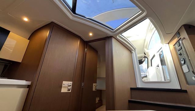 noname yacht for sale 37
