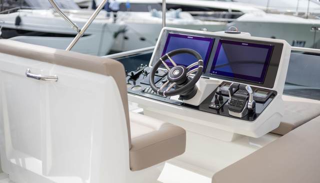 GL45FLY-76 yacht for sale 29