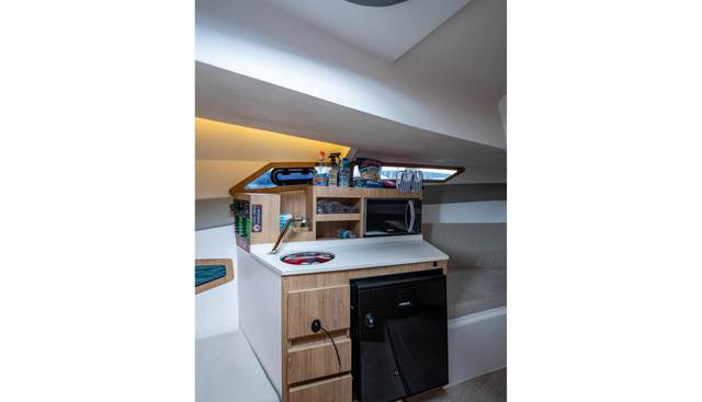 XURU yacht for sale 25