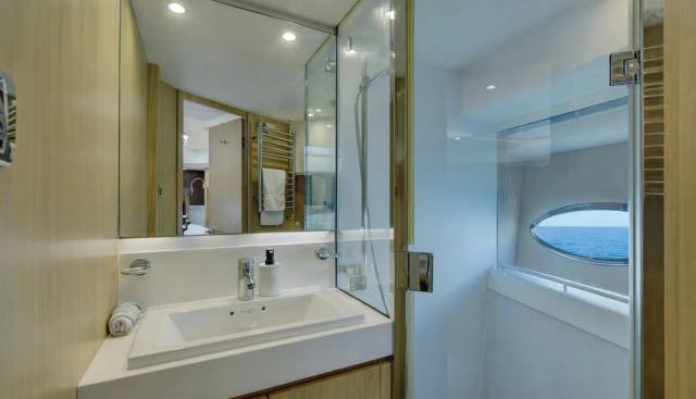 Grand Cru yacht for sale 22