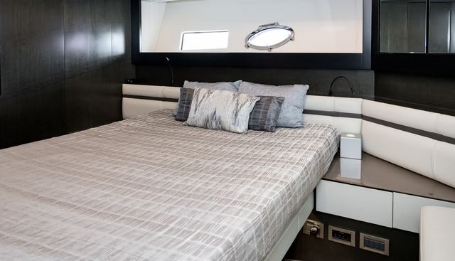 QUEEN B SPORT yacht for sale 19
