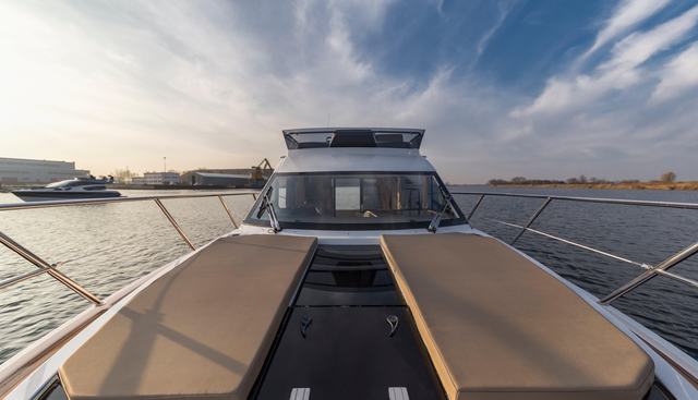 360FLY-052 yacht for sale 29