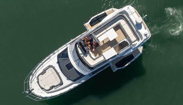GN440FLY-016 yacht for sale 44