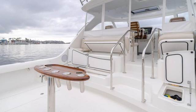 Commodore Two yacht for sale 34