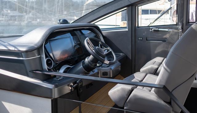 Bahari yacht for sale 38