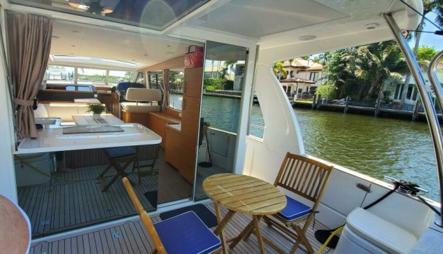 Greenline 40 yacht for sale 27