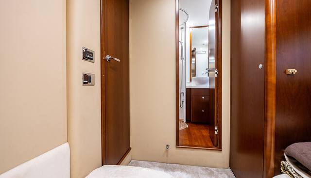 STELLAR II yacht for sale 43