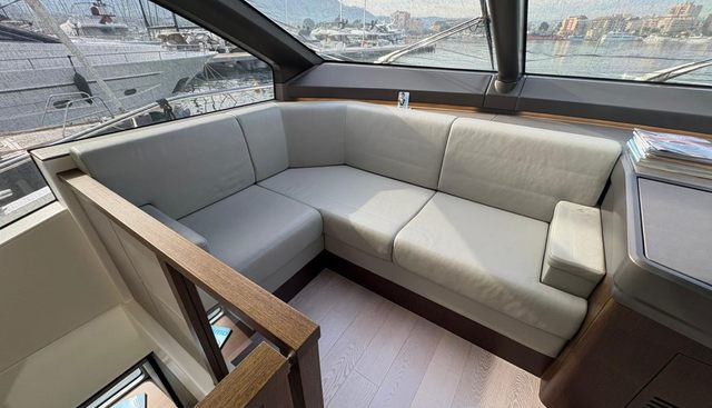 Y76 yacht for sale 29