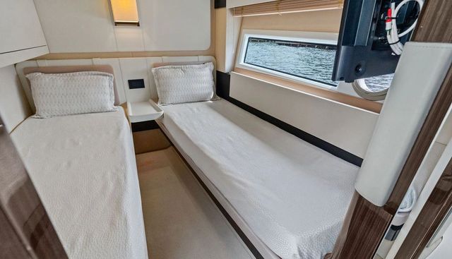 Villaggio yacht for sale 39