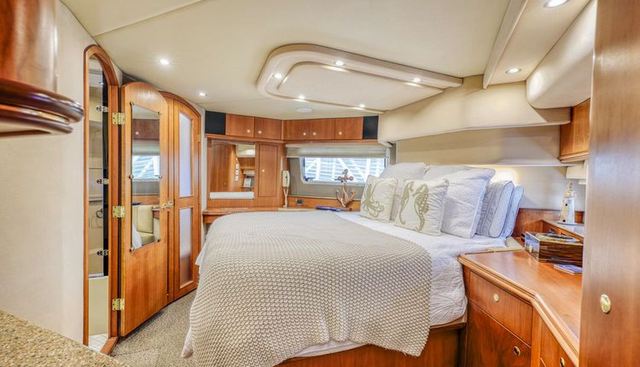 Making Waves yacht for sale 25