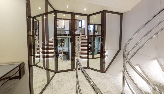 REUNION yacht for sale 19