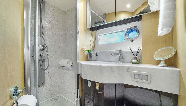 M4 yacht for sale 37