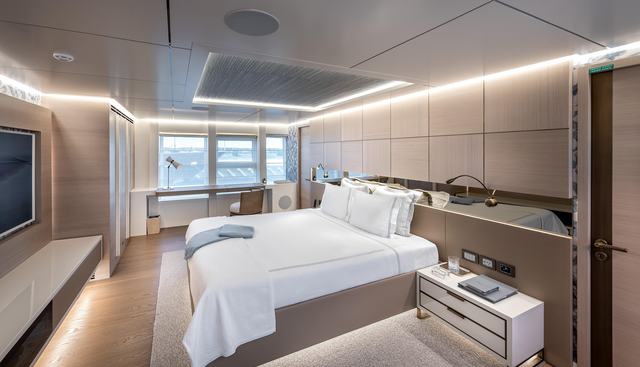 EVELYN P yacht for sale 19