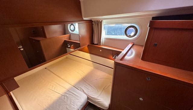 Roma yacht for sale 34