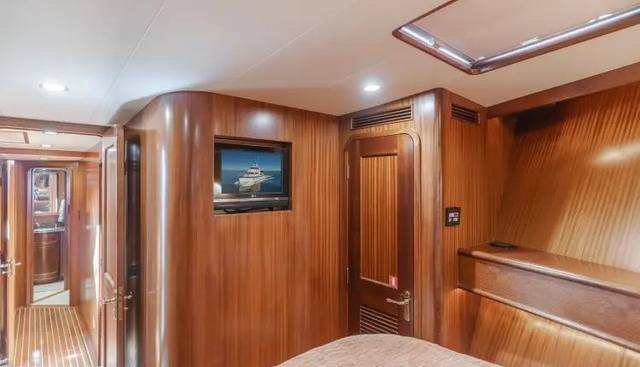 AL DI LA yacht for sale 28