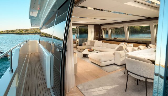 Damari yacht for sale 15