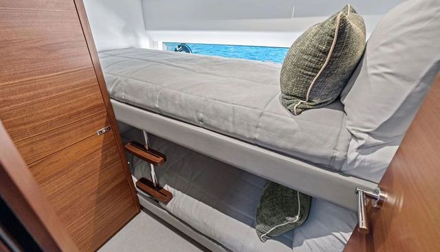 R&R yacht for sale 39