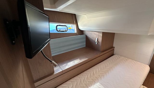 Rio yacht for sale 35