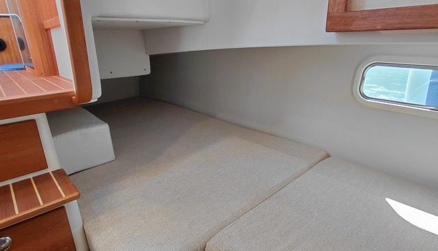 Razor crest yacht for sale 47