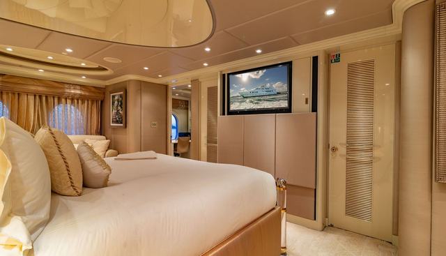 I LOVE THIS BOAT yacht for sale 39