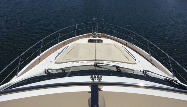 MANHATTAN 70 yacht for sale 7