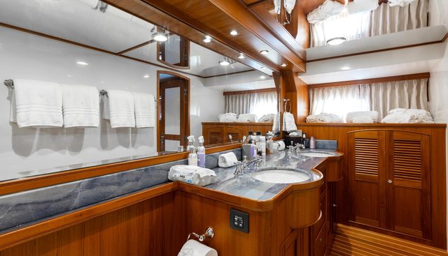 VIRGINIA SEA yacht for sale 18