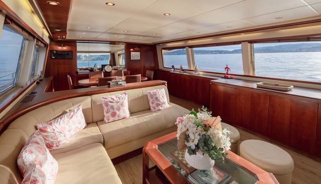 LADY MAUREEN yacht for sale 9