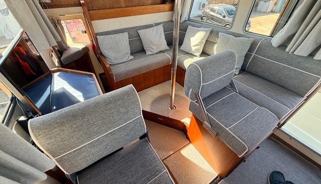 The Dog House yacht for sale 17