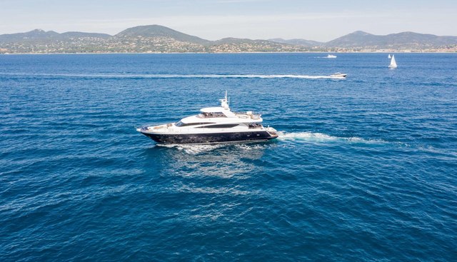 MIRA yacht for sale 4