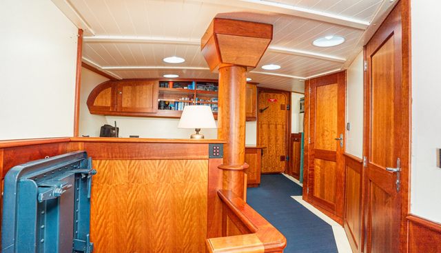 Varnebank yacht for sale 13