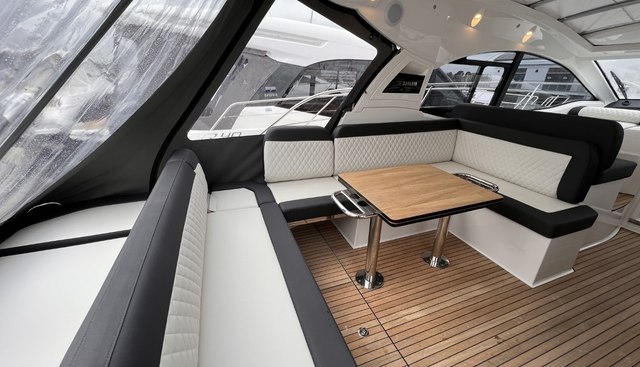 Momentum yacht for sale 2