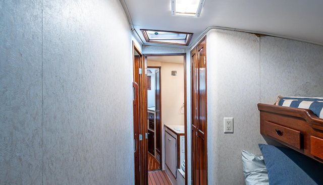 ABLE HAND yacht for sale 34