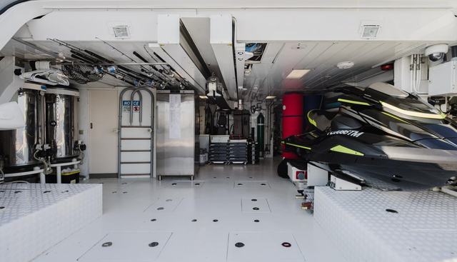 GROOVER yacht for sale 33
