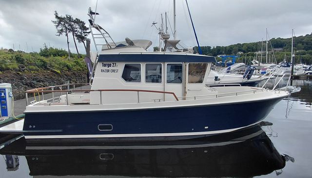 Razor crest yacht for sale 2